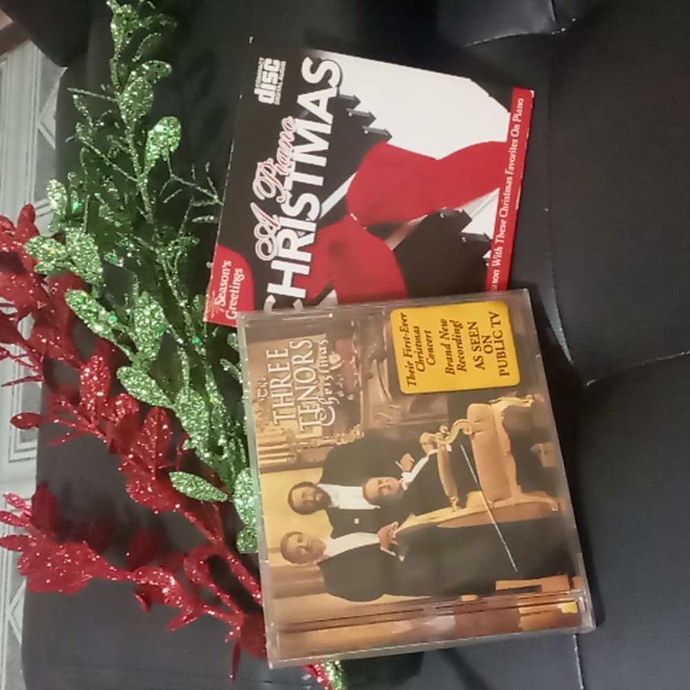 THE THREE TENORS CHRISTMAS AND A PIANO CHRISTMAS CDs